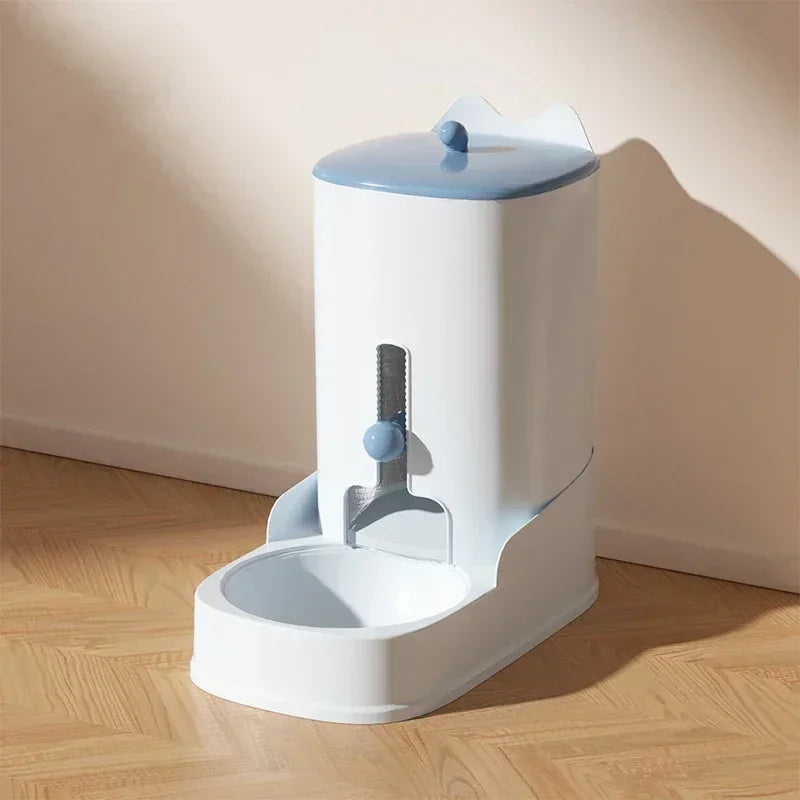 Gravity Food Feeder and Water Fountain - Pawsitive Cuddles