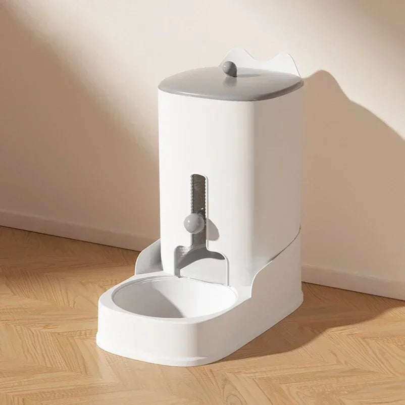 Gravity Food Feeder and Water Fountain - Pawsitive Cuddles