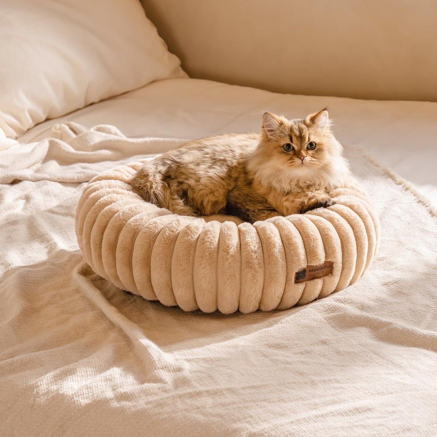 MEWOOFUN Calming Donut Pet Bed - Pawsitive Cuddles