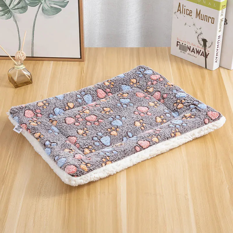Soft Flannel Cat Sleeping Mat - Pawsitive Cuddles