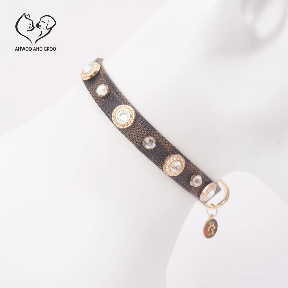 Adjustable PU Leather Pet Necklace with Lucky Clover Charm - Pawsitive Cuddles