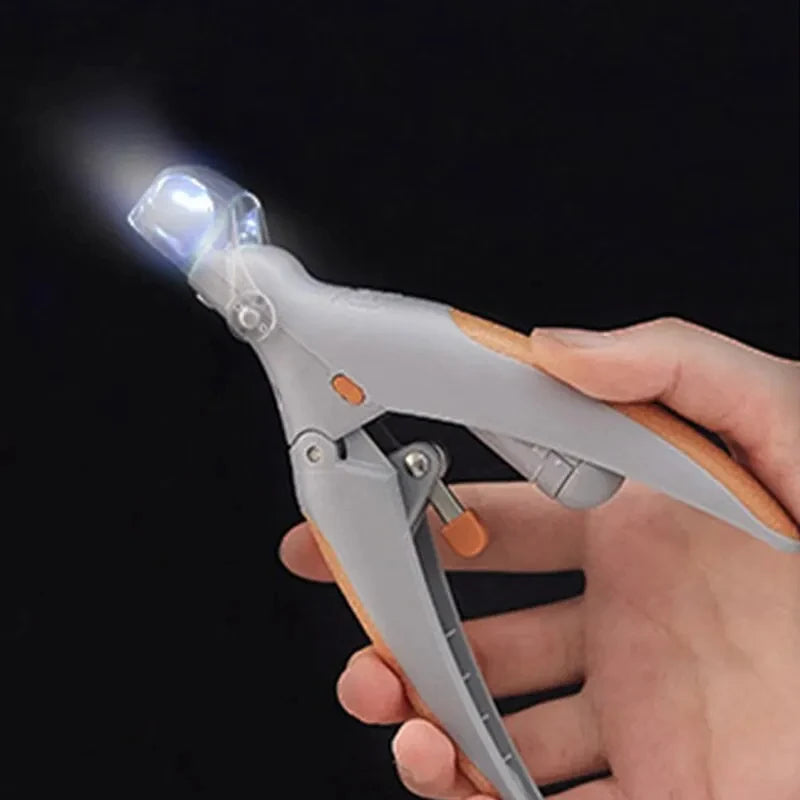 LED Light Pet Nail Clipper with Magnifier - Pawsitive Cuddles
